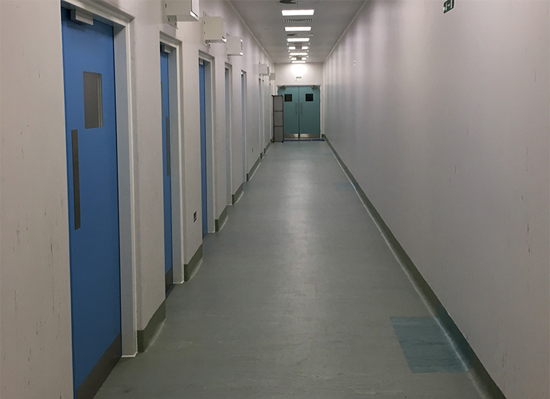 Cleanroom corridor